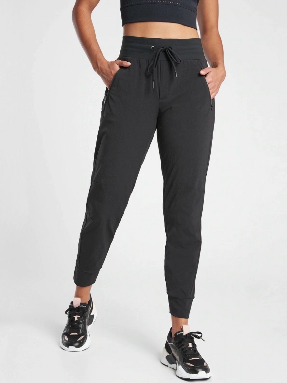 Athleta Trekkie North Joggers Black Sz 6